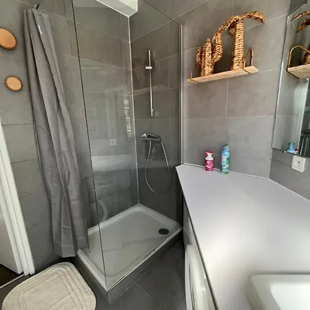 Avec Vue Apartment *