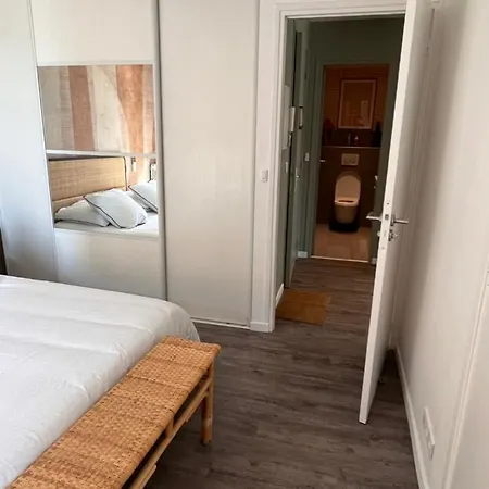 Avec Vue Apartment